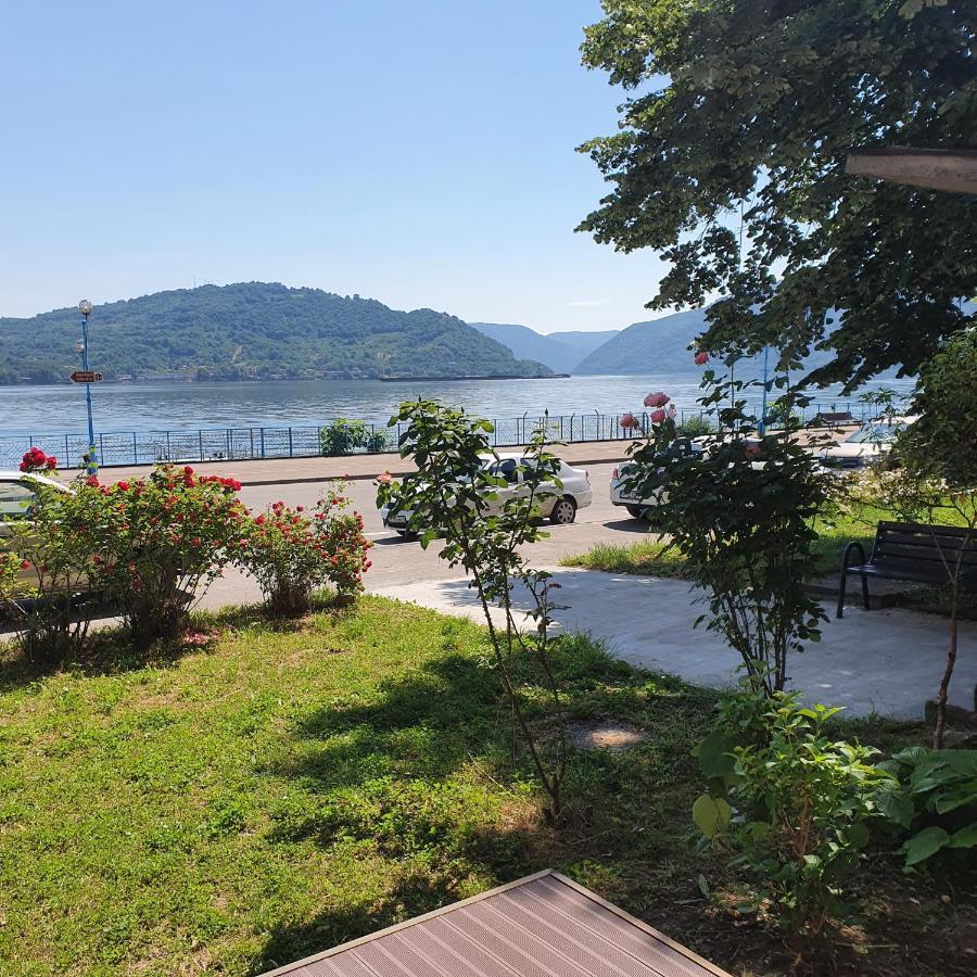 Sendy Apartment โอร์โชวา ภายนอก รูปภาพ
