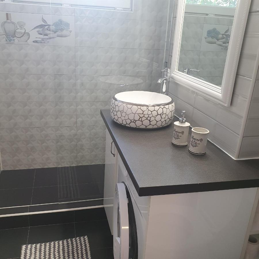 Sendy Apartment โอร์โชวา ภายนอก รูปภาพ