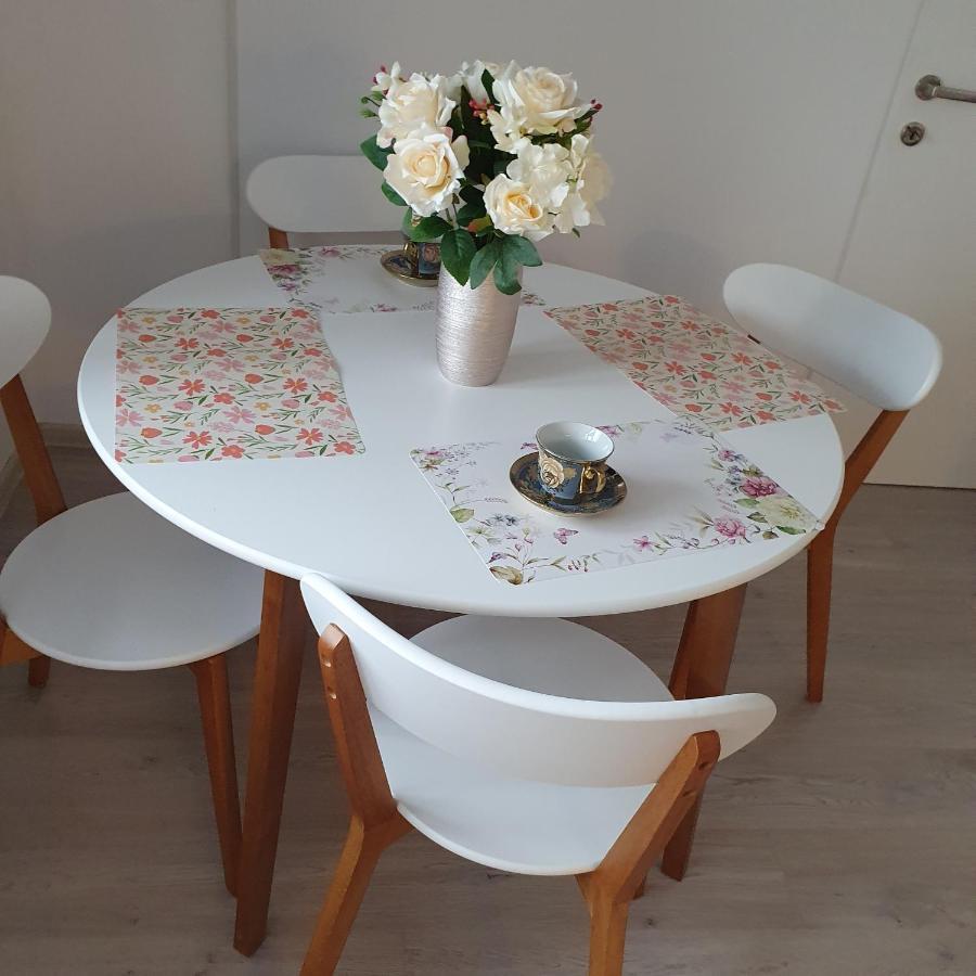 Sendy Apartment โอร์โชวา ภายนอก รูปภาพ